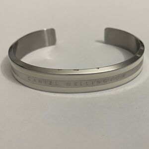Daniel Wellington Emalie Infinite silver  and satin white enamel bangle bracelet